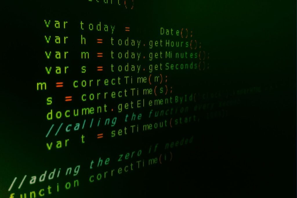 Código de programação em tons de verde em uma tela escura.